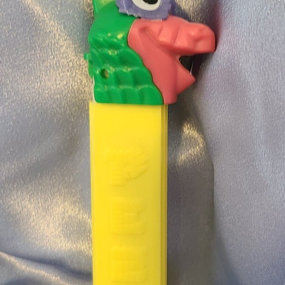 PEZ Dinosaur Dispenser - Picture 2 of 4